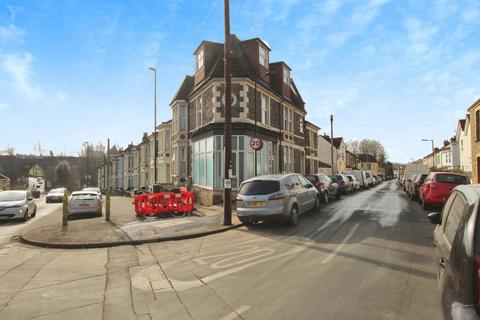 1 bedroom flat for sale, Royate Hill, Bristol BS5