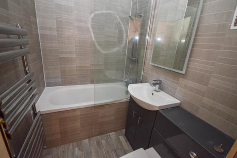 2 bedroom flat for sale, Kirkwood Drive, Kenton