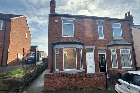 2 bedroom terraced house to rent, Station Lane, New Whittington, Chesterfield