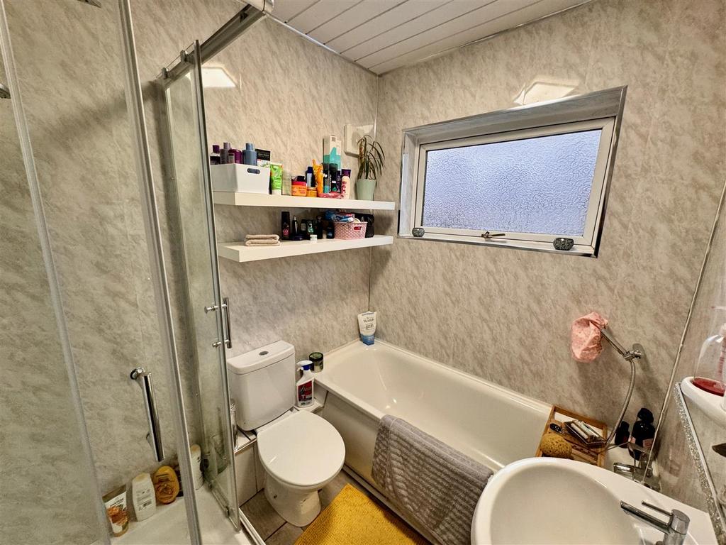 Family bathroom