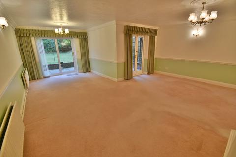 2 bedroom flat for sale, Golf Links Road, Ferndown, BH22