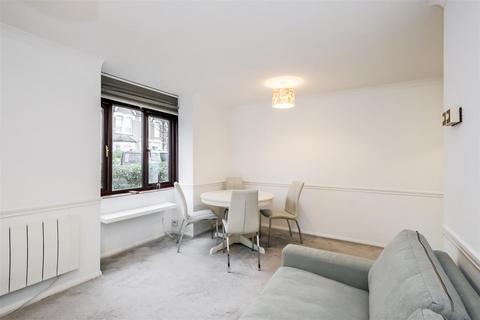 1 bedroom ground floor flat to rent, Teresa Mews, Walthamstow, E17