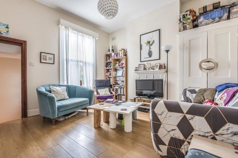 2 bedroom flat to rent, Rosendale Road West Dulwich SE21