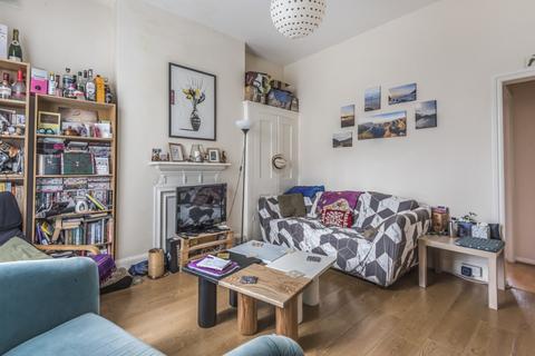 2 bedroom flat to rent, Rosendale Road West Dulwich SE21