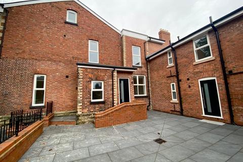 3 bedroom house for sale, Silvan Court, Macclesfield