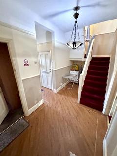 5 bedroom maisonette for sale, London Road, Westcliff-On-Sea