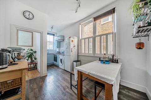 2 bedroom flat for sale, Mowll Street, Oval