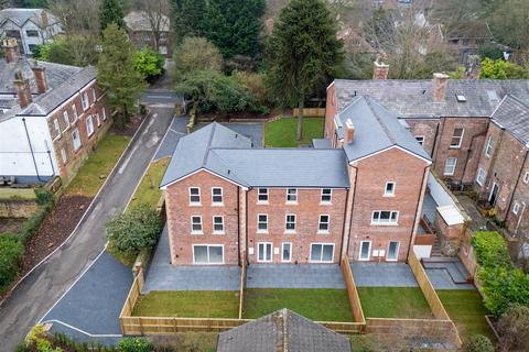 4 bedroom house for sale, Silvan Court, Macclesfield