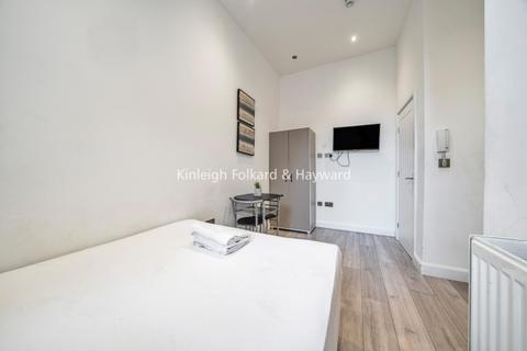 Studio to rent, Beaconsfield Terrace Road London W14