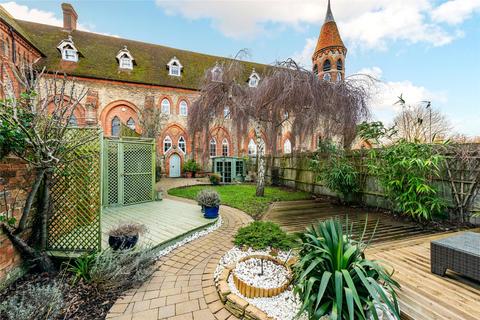 4 bedroom terraced house for sale, St. Pauls Court, Stony Stratford, Milton Keynes, Buckinghamshire, MK11