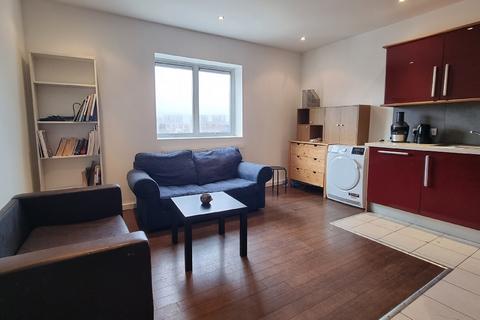 3 bedroom apartment to rent, Treadway Street, London, Haggerston