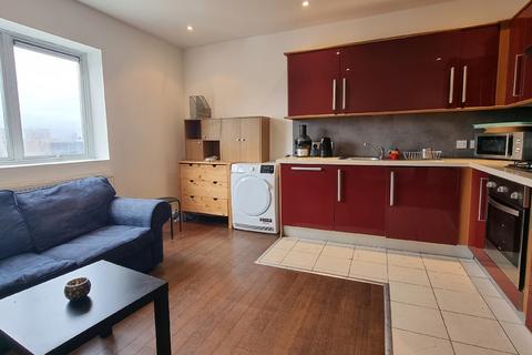 3 bedroom apartment to rent, Treadway Street, London, Haggerston