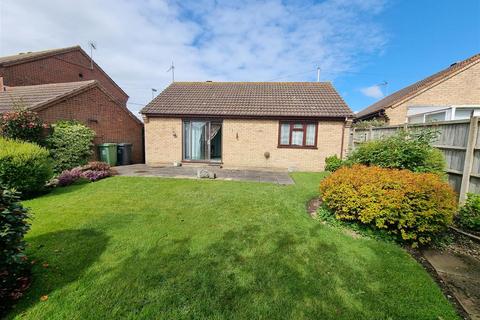 2 bedroom detached bungalow for sale, Noel Close, Hopton-on-Sea