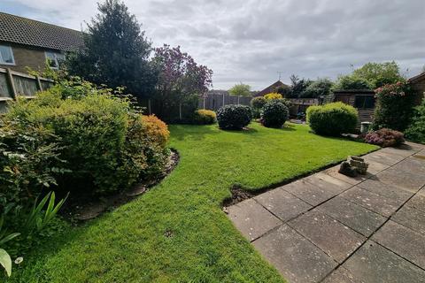 2 bedroom detached bungalow for sale, Noel Close, Hopton-on-Sea