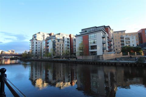 2 bedroom flat to rent, Regents Quay, Bowman Lane, Leeds