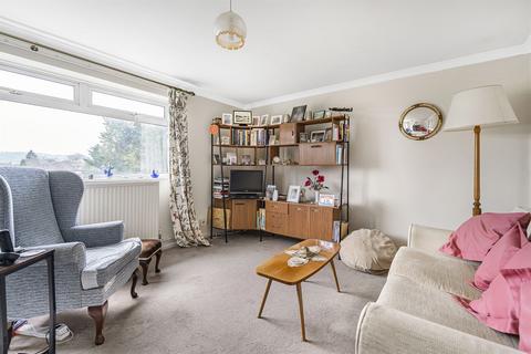 3 bedroom flat for sale, Foxes Piece, Little Marlow Road, Marlow