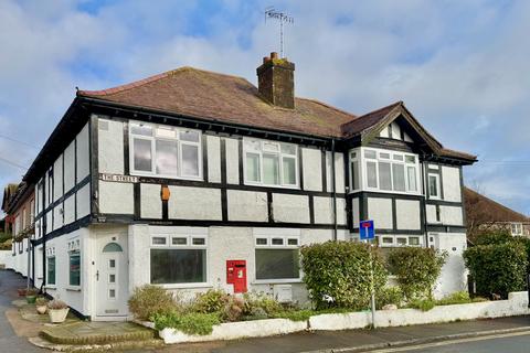 2 bedroom flat to rent, Mill Road, Lancing, West Sussex