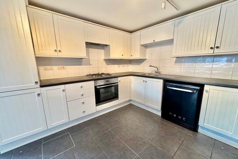 2 bedroom flat to rent, Mill Road, Lancing, West Sussex