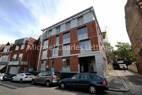 2 bedroom flat to rent, Flat 3, London N8