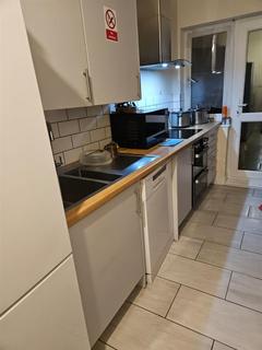 House share to rent, Downham Way Bromley, London