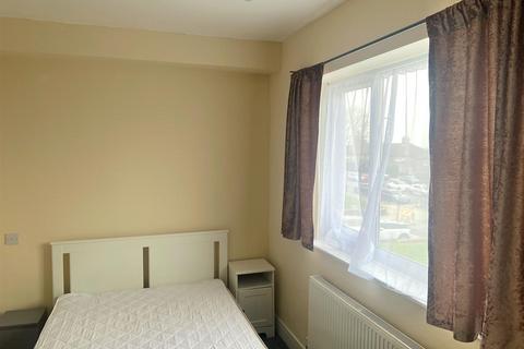 House share to rent, Downham Way Bromley, London