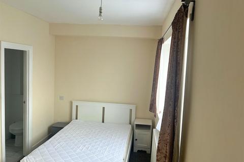 House share to rent, Downham Way Bromley, London