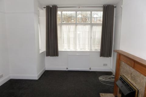 2 bedroom flat to rent, Brighton Road, Purley CR8