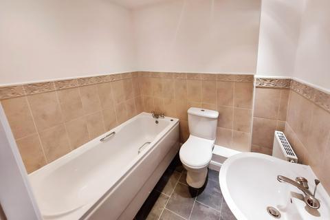 21 Feversham Close, Eccles, Manchester, M30 9EU