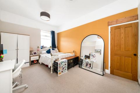 71 Mount Road, Marsden, Huddersfield, HD7 6HW