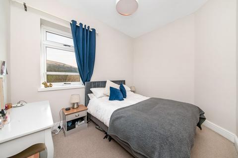 71 Mount Road, Marsden, Huddersfield, HD7 6HW