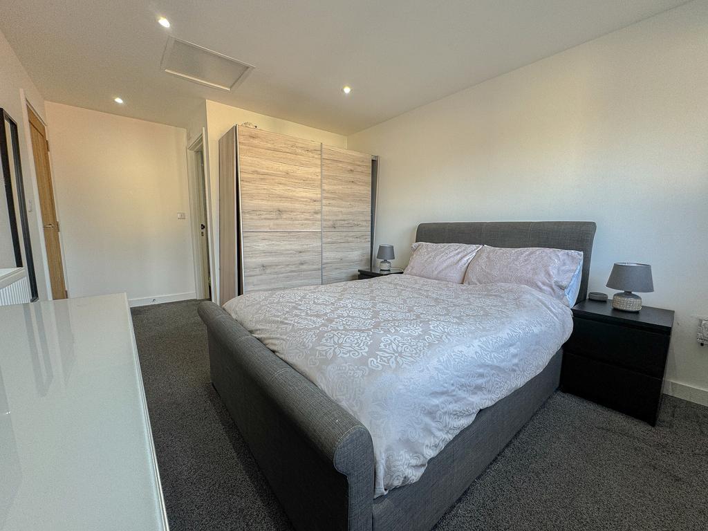 Bed 1 (2)