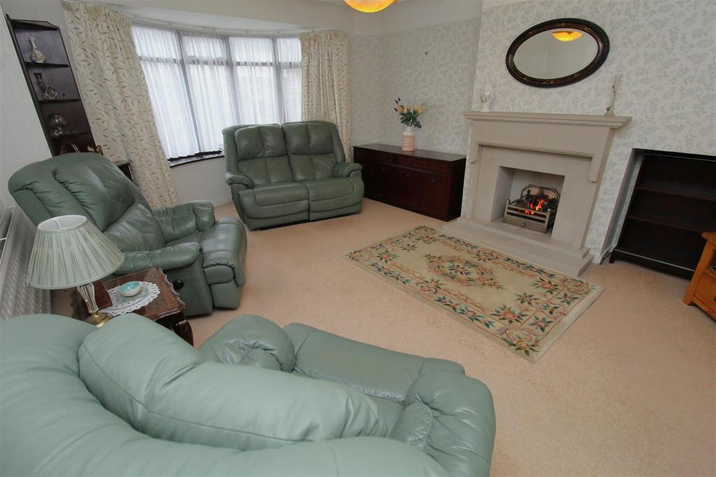 Lounge1.JPG