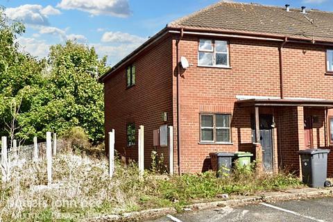 2 bedroom end of terrace house for sale, St Andrews Green, KIDDERMINSTER