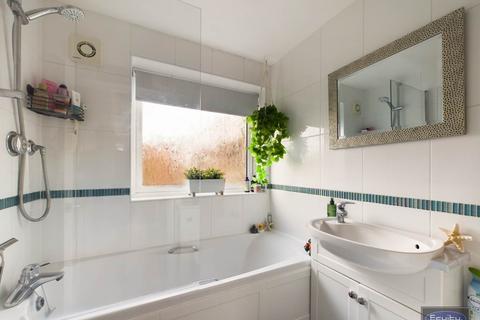 Flat 3, Hornbeam House Manor Road, Sidcup, DA15 7JA
