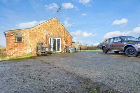 1 bedroom detached bungalow for sale, Den Lane, Collier Street, Kent