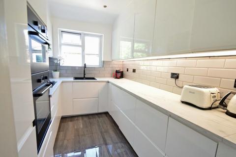 3 bedroom end of terrace house for sale, Monks Drive, West Acton W3 0ED