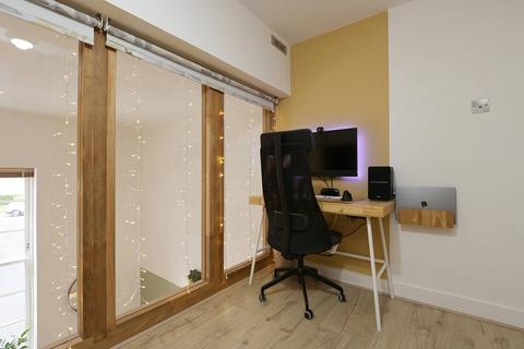 8g High Street, Penicuik, EH26 8HW