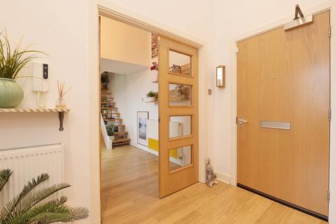 8g High Street, Penicuik, EH26 8HW