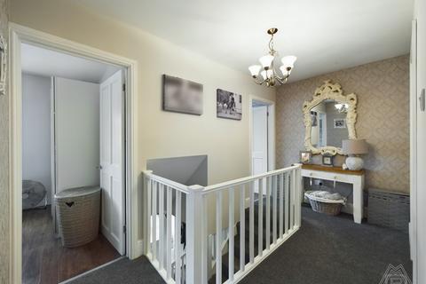 4 Easington Way, South Ockendon, RM15 5EJ