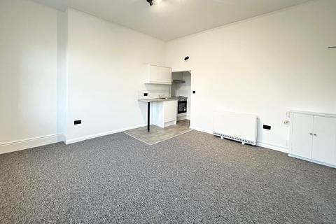 Studio to rent, First Avenue, Hove