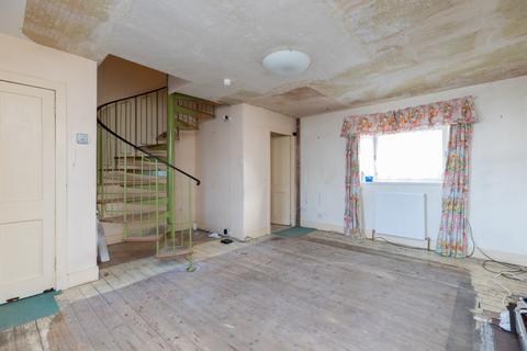 2 bedroom end of terrace house for sale, Perth Road , Perth PH2