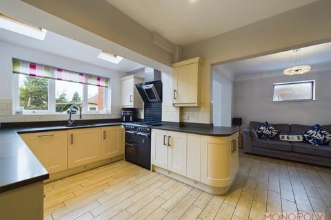 3 bedroom link detached house for sale, Ffordd Hooson, Wrexham