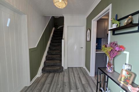 undefined, Amara, Coed-Y-Capel, Barry
