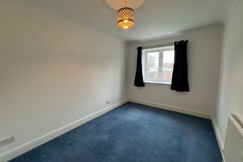 1 bedroom flat to rent, Marine Parade West, Hampshire PO13