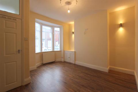 2 bedroom terraced house to rent, Barron Street, Darlington