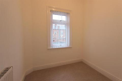 2 bedroom terraced house to rent, Barron Street, Darlington