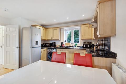 6 Heathlea Gardens, Hindley Green, Wigan, WN2 4UE