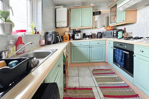 3 bedroom semi-detached house to rent, Rochester Road, Kent DA12