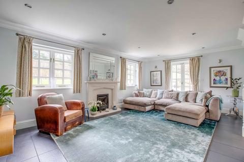 5 bedroom detached house for sale, Amersham Road, High Wycombe HP13