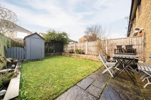 31 Melrose Close, London, SE12 0AL